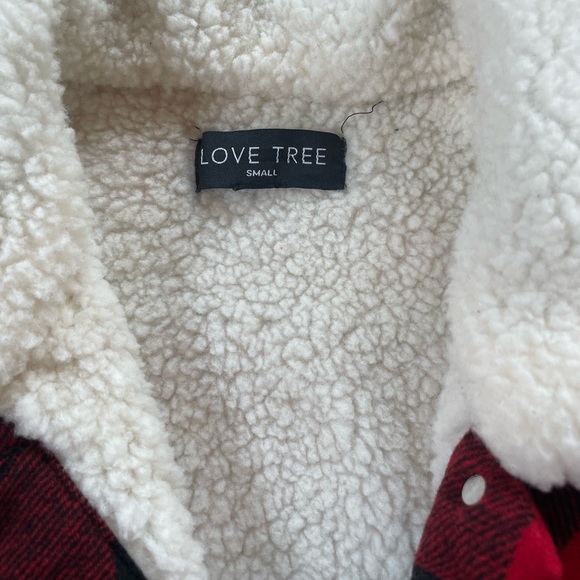 Red plaid Sherpa jacket size:small brand:love tree - Picture 3 of 3